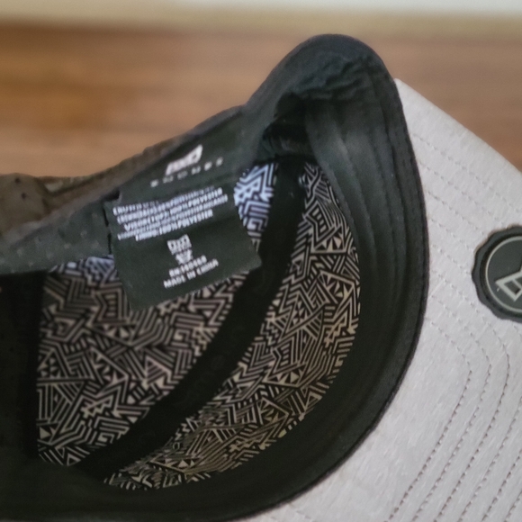 MELIN - Trenches Icon Hydro- Performance Snapback Hat- classic size - Picture 5 of 7